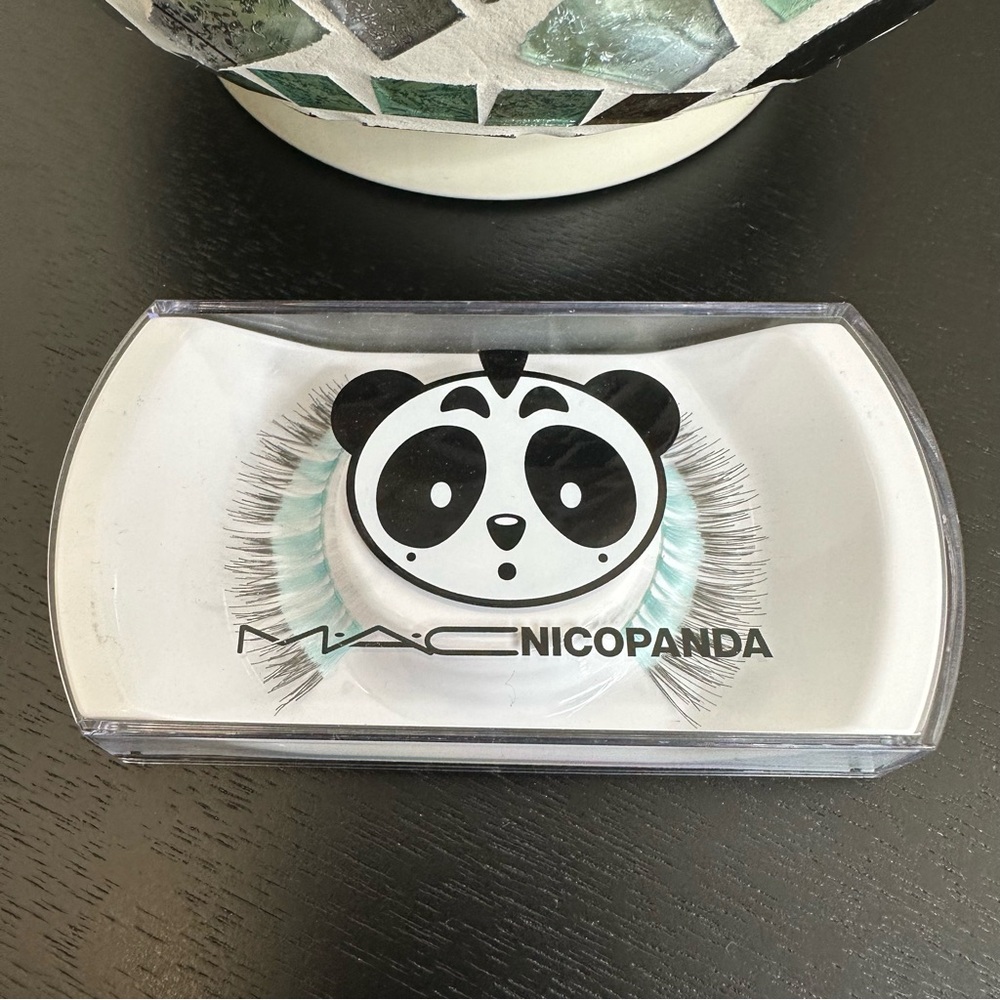NWOT MAC Nicopanda False Eyelashes